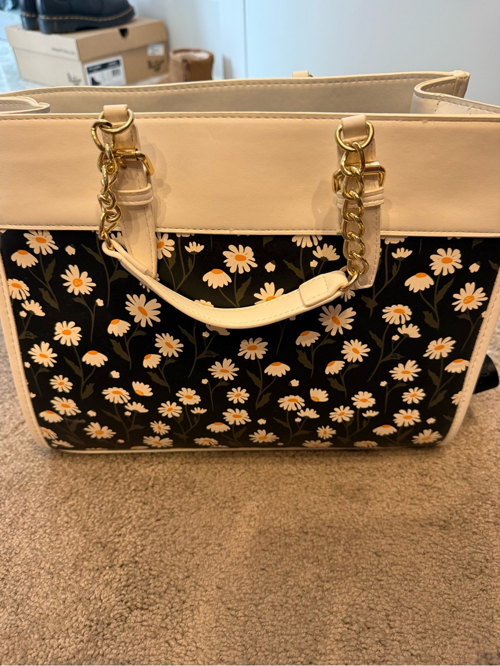 NWT Betsy Johnson Daisy Floral Tote Bag - Picture 4 of 6